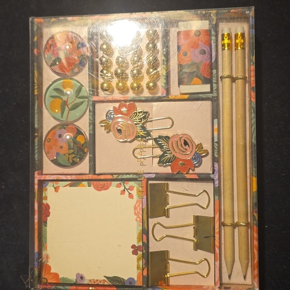 ♥️BUY 2 GET 1 FREE Paper Source Garden Party Office Kit, Retail $36.00 USD - Picture 4 of 9